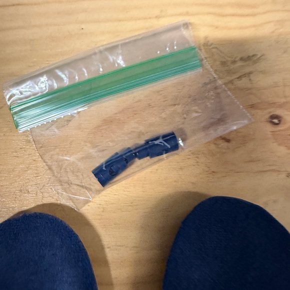 Jordan 6 Georgetown, size 11.0 (OPEN TO OFFERS) - Picture 5 of 7